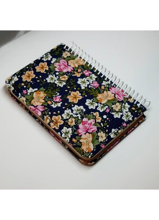 دفتر یادداشتی جلد پارچه‌ای کد 01 طرح گل‌های کوچک زمینه مشکی | دفتر خاص و فانتزی